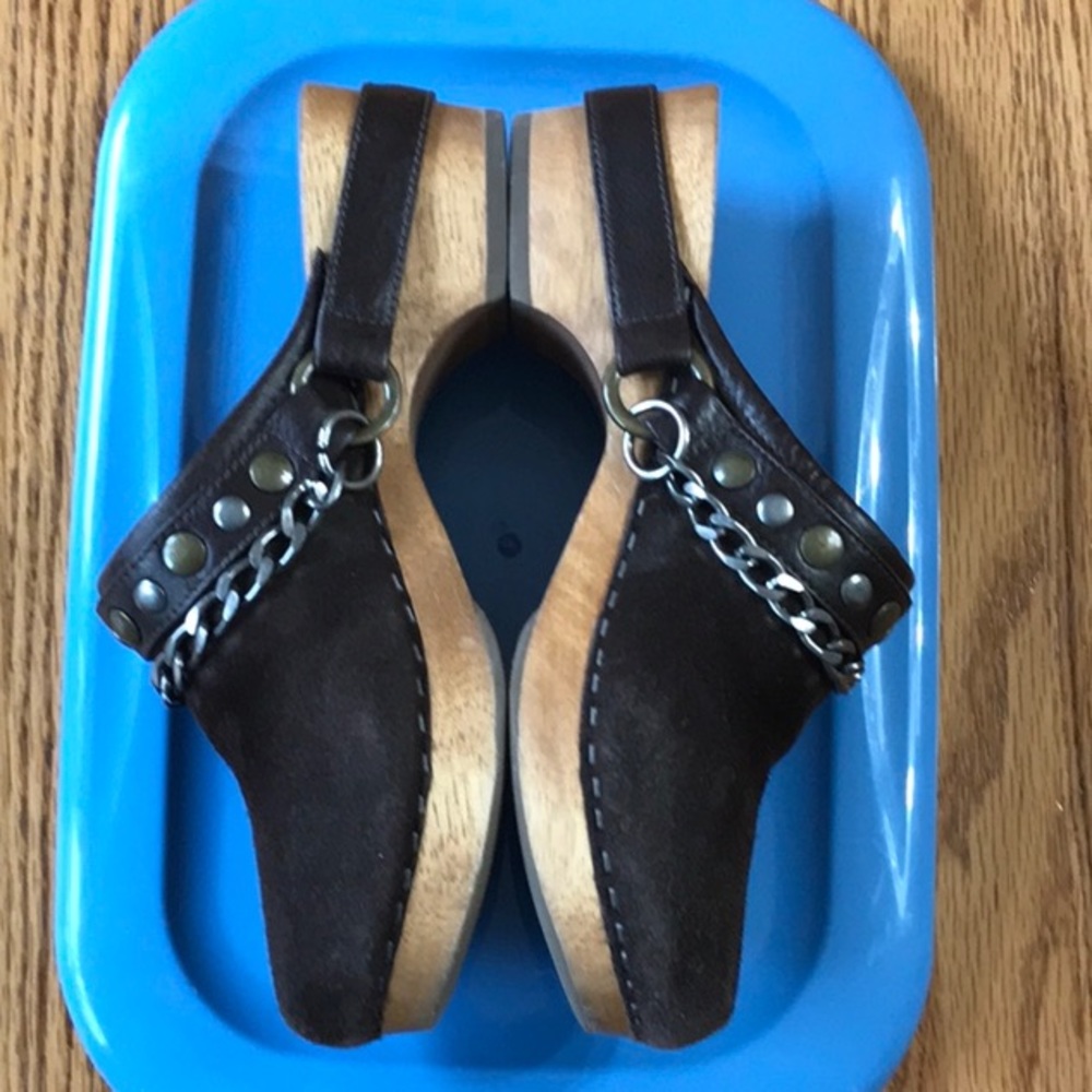 Steve Madden Nubuck Clogs In Size 6 - Only Worn T… - image 3